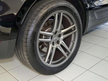 Porsche Macan I S — photo 8