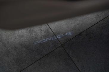 Porsche Taycan — photo 34