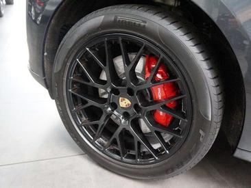 Porsche Macan I GTS — photo 17