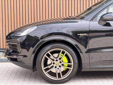 Porsche Cayenne E-Hybrid — photo 4