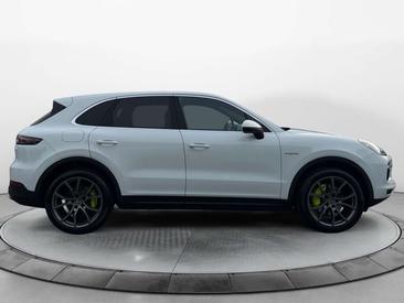 Porsche Cayenne E-Hybrid — photo 6