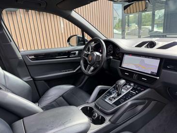 Porsche Cayenne E-Hybrid — photo 11