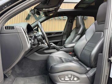 Porsche Cayenne E-Hybrid — photo 17