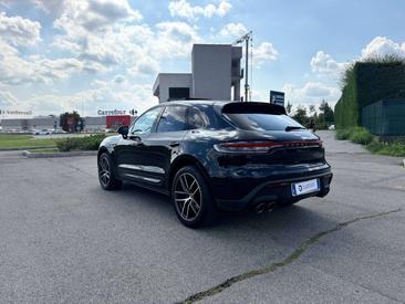 Porsche Macan — photo 7
