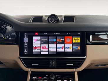 Porsche Cayenne E-Hybrid — photo 17