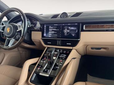 Porsche Cayenne E-Hybrid — photo 21