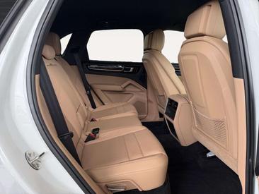 Porsche Cayenne E-Hybrid — photo 35