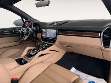 Porsche Cayenne E-Hybrid — photo 36