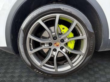 Porsche Cayenne E-Hybrid — photo 38