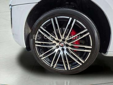 Porsche Macan — photo 9