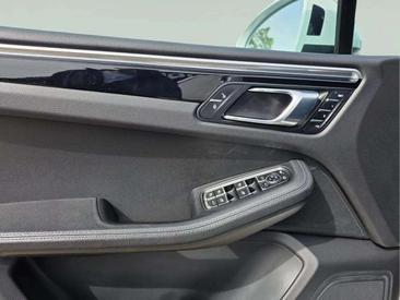 Porsche Macan — photo 10