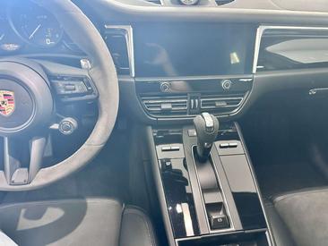 Porsche Macan I GTS — photo 9