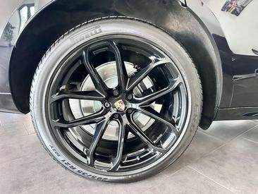 Porsche Macan I GTS — photo 16