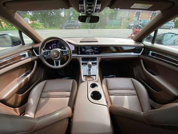 Porsche Panamera 4S — photo 16