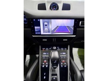 Porsche Cayenne Turbo — photo 11