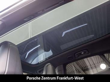 Porsche Taycan Cross Turismo 4S — photo 33