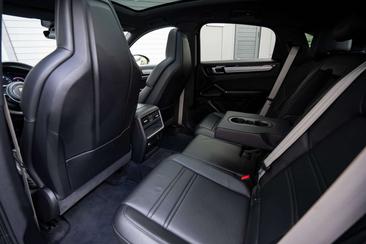 Porsche Cayenne E-Hybrid — photo 18
