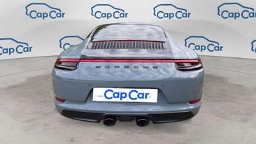 Porsche 911 Carrera 4 — photo 2