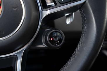Porsche Cayenne E-Hybrid — photo 27