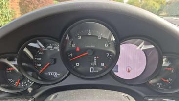 Porsche 911 Carrera 4 — photo 11
