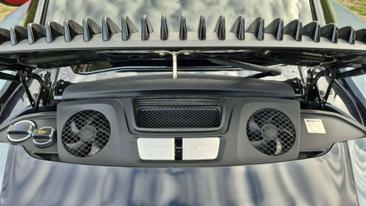 Porsche 911 Carrera 4 — photo 14