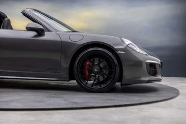 Porsche 911 Targa Targa 4 GTS — photo 24
