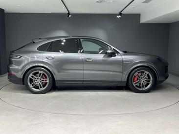 Porsche Cayenne S E-Hybrid — photo 6