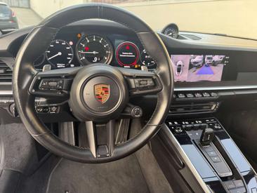 Porsche 911 Cabriolet Carrera 4S — photo 11