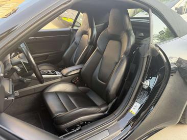 Porsche 911 Cabriolet Carrera 4S — photo 12