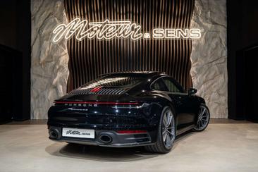 Porsche 911 Carrera 4S — photo 3