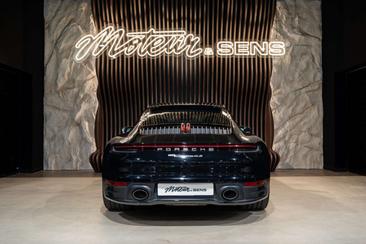 Porsche 911 Carrera 4S — photo 5