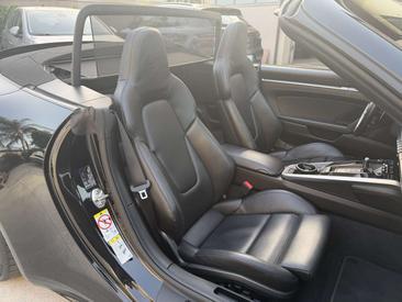 Porsche 911 Cabriolet Carrera 4S — photo 15