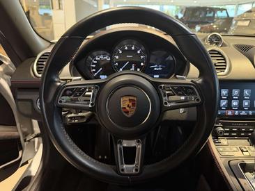 Porsche 718 Cabriolet Spyder — photo 16