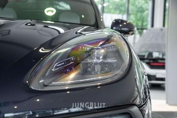Porsche Macan I S — photo 21