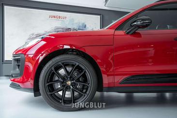 Porsche Macan I GTS — photo 18