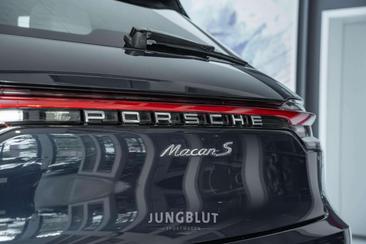 Porsche Macan I S — photo 34