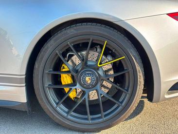 Porsche 911 Carrera GTS — photo 10