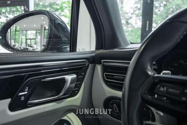 Porsche Macan I S — photo 42