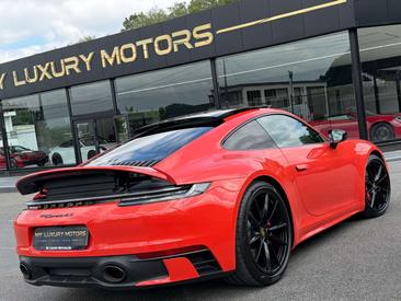 Porsche 911 Carrera 4S — photo 2