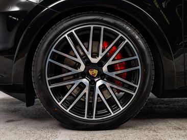 Porsche Cayenne E-Hybrid — photo 6