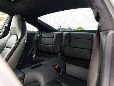 Porsche 911 Carrera 4 GTS — photo 15