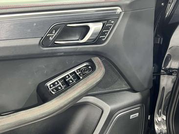 Porsche Macan I GTS — photo 9