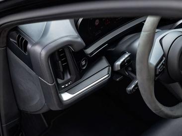 Porsche Cayenne E-Hybrid — photo 18