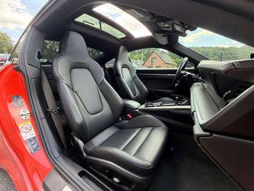 Porsche 911 Carrera 4S — photo 11