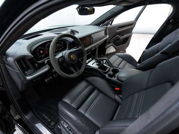 Porsche Cayenne E-Hybrid — photo 33