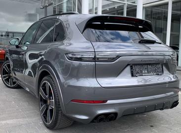 Porsche Cayenne GTS — photo 9