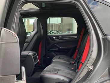Porsche Cayenne GTS — photo 21