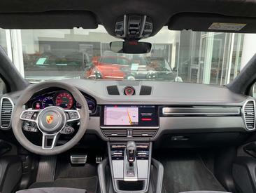 Porsche Cayenne GTS — photo 28