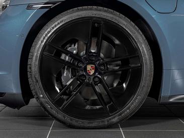 Porsche Taycan — photo 5