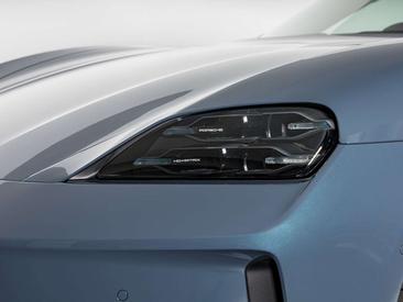 Porsche Taycan — photo 14